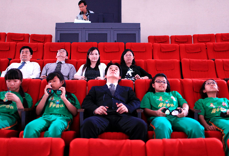 mayor in the theater